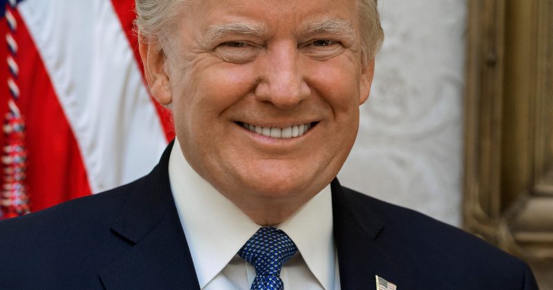 Trump prepara envio de acordo com o Irã ao Congresso em meio a caos político