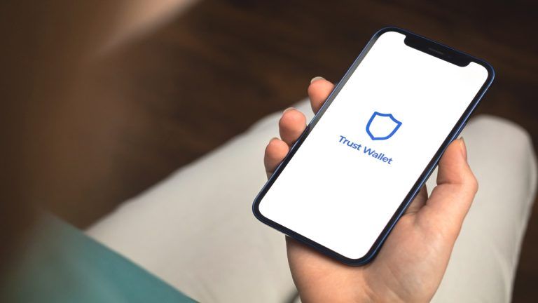 Trust Wallet Integrates Robinhood Chain: Bridging RWA and Memecoin Mania