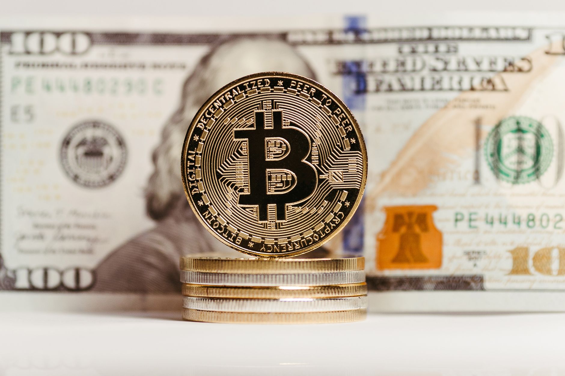 Market Flip: USDC Surges to 70% Stablecoin Volume, Overtaking USDT