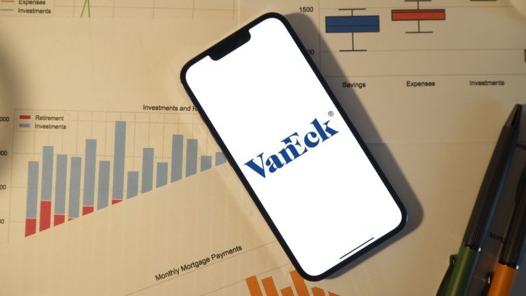 Vaneck: Sinais de Capitulação Apontam para Fim da Correção do Bitcoin