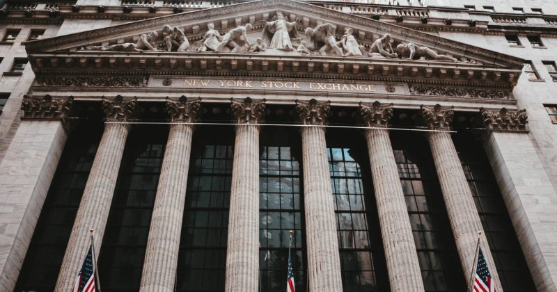Wall Street realiza primeira negociação ao vivo em blockchain e os maiores nomes participam