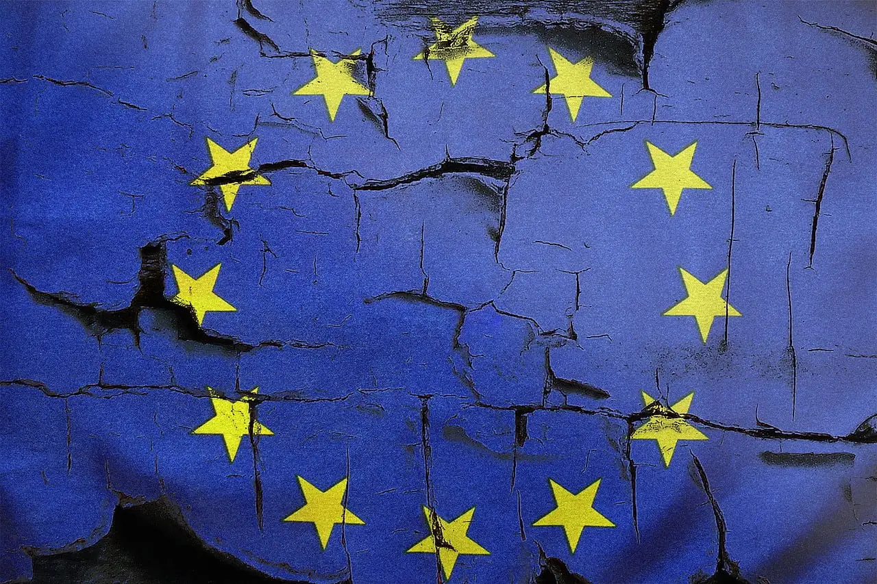 Xeque-mate das Stablecoins: Binance, Coinbase e Kraken restringem USDT na Europa antes do prazo MiCA